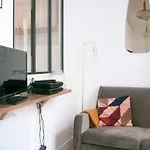 Nice Apt Near Marais And Sentier